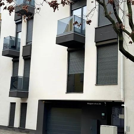 Magyar Deluxe Apartman *