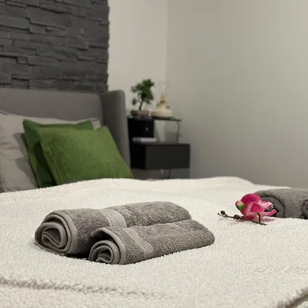 Magyar Deluxe Apartman Apartment