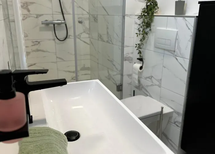 Magyar Deluxe Apartman Lägenhet Szolnok