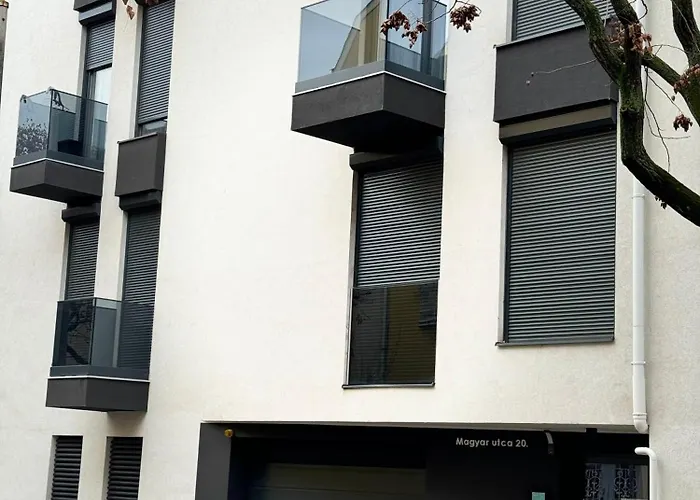 Magyar Deluxe Apartman *